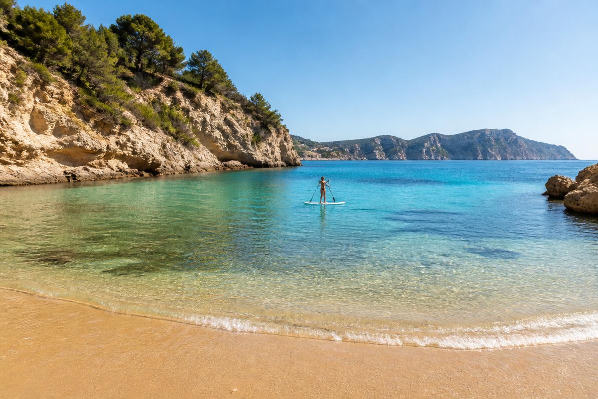 Where is the best beach for SUP in Jávea?